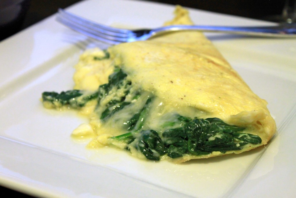 Cheesy Spinach Omelet with Toast